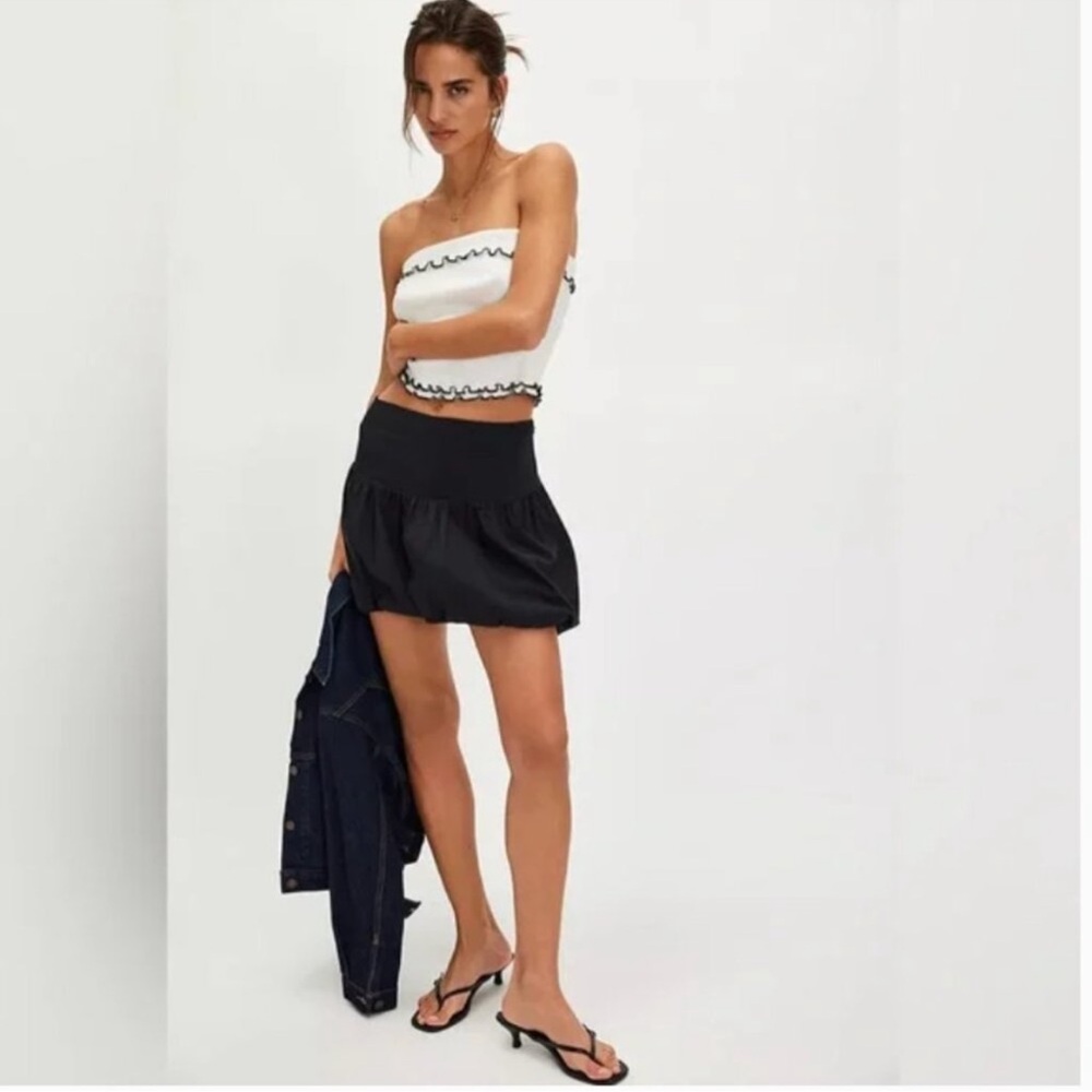 FREE PEOPLE | ✨NEW✨ Elodie Bubble Mini Skirt in Black